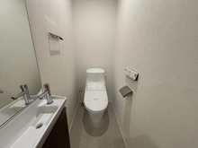 【神奈川県/川崎市中原区小杉陣屋町】川崎市中原区小杉陣屋町一丁目　中古戸建 トイレ：1階