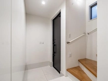 【神奈川県/川崎市中原区小杉陣屋町】川崎市中原区小杉陣屋町一丁目　中古戸建 玄関