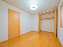 【神奈川県/川崎市中原区上丸子八幡町】上丸子八幡町　賃貸併用住宅 洋室