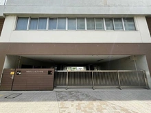 【神奈川県/川崎市中原区上丸子八幡町】上丸子八幡町　賃貸併用住宅 川崎市立上丸子小学校（現地より約174m）