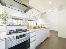 【神奈川県/茅ヶ崎市柳島海岸】茅ヶ崎市柳島海岸　戸建 キッチン：家具調度品は価格に含まれません