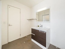 【神奈川県/茅ヶ崎市柳島海岸】茅ヶ崎市柳島海岸　戸建 洗面室：家具調度品は価格に含まれません