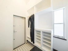 【神奈川県/茅ヶ崎市柳島海岸】茅ヶ崎市柳島海岸　戸建 収納（玄関）：家具調度品は価格に含まれません