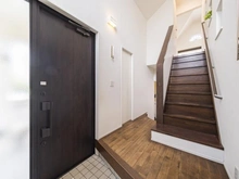 【神奈川県/茅ヶ崎市柳島海岸】茅ヶ崎市柳島海岸　戸建 玄関：家具調度品は価格に含まれません