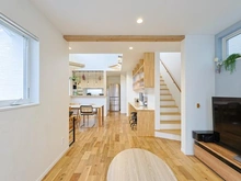 【神奈川県/川崎市高津区北見方】川崎市高津区北見方二丁目中古戸建 リビング