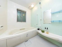 【神奈川県/川崎市中原区宮内】川崎市中原区宮内一丁目　中古戸建 浴室：窓付き