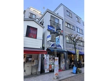 【神奈川県/川崎市中原区新丸子町】川崎市中原区新丸子町　店舗併用住宅 外観：写真中央