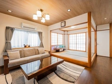 【神奈川県/川崎市中原区苅宿】川崎市中原区苅宿　賃貸併用住宅 リビング：2階※奥側：畳コーナー