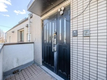 【東京都/立川市若葉町】立川市若葉町3丁目　店舗付中古戸建 玄関