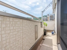【兵庫県/神戸市灘区赤坂通】神戸市灘区赤坂通六丁目　中古戸建 駐車場