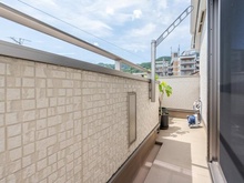 【兵庫県/神戸市灘区赤坂通】神戸市灘区赤坂通六丁目　中古戸建 バルコニー