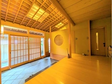 【兵庫県/芦屋市岩園町】芦屋市岩園町　中古戸建て 玄関