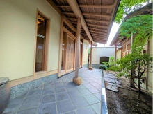 【兵庫県/芦屋市岩園町】芦屋市岩園町　中古戸建て 玄関