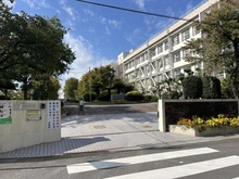 【大阪府/豊中市宮山町】大阪府豊中市宮山町三丁目　中古戸建 豊中市立第二中学校（現地より約630m）：