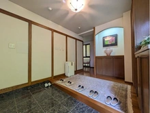 【兵庫県/神戸市東灘区住吉山手】神戸市東灘区住吉山手六丁目　中古戸建 玄関