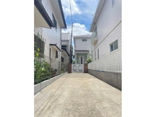 【東京都/江戸川区北小岩】江戸川区北小岩3丁目／戸建 外観：写真中央奥
