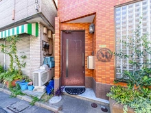 【東京都/足立区足立】足立区足立4丁目／戸建 玄関