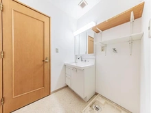 【東京都/足立区中央本町】足立区中央本町4丁目　店舗併用住宅 洗面所：3階部分