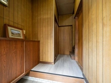 【東京都/足立区西保木間】足立区西保木間1丁目　中古戸建 玄関：家具調度品は価格に含まれません