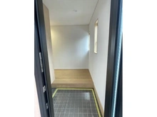 【埼玉県/草加市谷塚町】草加市谷塚町　中古戸建 玄関