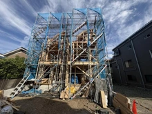 【東京都/江戸川区宇喜田町】江戸川区宇喜田町新築戸建-1 建築中の外観：全2区画・左側