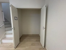 【東京都/江戸川区南葛西】江戸川区南葛西2丁目新築戸建て2号棟 収納：キッチン横パントリー