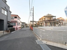 【埼玉県/さいたま市南区大字太田窪】さいたま市南区大字太田窪　新築戸建　1号棟 前面道路