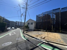 【神奈川県/横浜市磯子区洋光台】横浜市磯子区洋光台二丁目　新築戸建B号棟 建築中の外観：全２棟・左側