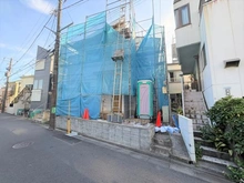 【神奈川県/川崎市川崎区小田】川崎区小田3丁目　新築戸建 建築中の外観