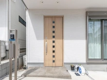 【神奈川県/横浜市港南区芹が谷】横浜市港南区芹が谷中古戸建 玄関