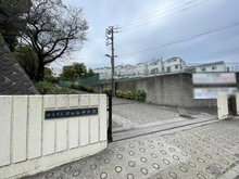 【神奈川県/横浜市港南区芹が谷】横浜市港南区芹が谷中古戸建 横浜市立芹が谷中学校(現地より約450m):