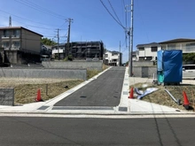 【神奈川県/横須賀市平作】コンフォート平作1丁目14号棟（新築分譲住宅） 前面道路：全16棟/対象地：右奥側