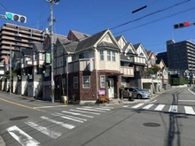 【大阪府/枚方市長尾谷町】枚方市長尾谷町二丁目　中古戸建 外観：角地の建物