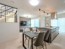 【大阪府/高槻市津之江町】高槻市津之江町二丁目　戸建 LDK