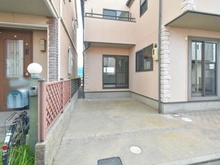 【大阪府/摂津市鳥飼下】摂津市鳥飼下2丁目　中古戸建 駐車場