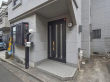 【大阪府/高槻市大塚町】高槻市大塚町4丁目　中古戸建 玄関