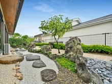 【大阪府/茨木市山手台】茨木市山手台五丁目　中古戸建 庭