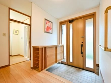 【大阪府/茨木市山手台】茨木市山手台五丁目　中古戸建 玄関
