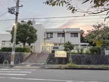 【大阪府/茨木市山手台】茨木市山手台五丁目　中古戸建 茨木市立山手台コミュニティセンター（現地より約420m）