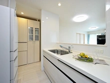 【大阪府/三島郡島本町山崎】大阪府三島郡島本町山崎四丁目　中古戸建 キッチン