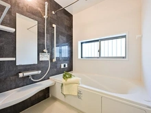 【大阪府/三島郡島本町山崎】大阪府三島郡島本町山崎四丁目　中古戸建 浴室