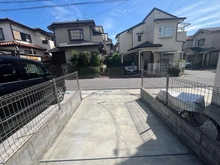 【大阪府/三島郡島本町山崎】大阪府三島郡島本町山崎四丁目　中古戸建 駐車場