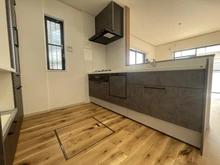 【大阪府/高槻市東城山町】高槻市東城山町　中古戸建 キッチン