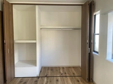 【大阪府/高槻市東城山町】高槻市東城山町　中古戸建 収納：北東側洋室約7.5帖の収納