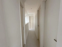 【大阪府/高槻市東上牧】高槻市東上牧2期2号棟 廊下