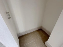 【大阪府/高槻市東上牧】高槻市東上牧2期2号棟 玄関：玄関の収納スペースです！ベビーカーやアウトドア用品なども収納可能です！