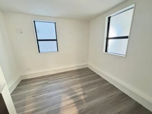 【東京都/中野区中野】中野区中野六丁目　新築戸建　C棟　 サービスルーム（納戸）