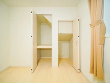 【東京都/中野区若宮】中野区若宮三丁目　戸建 収納：１階納戸６帖