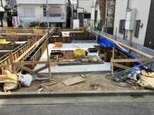 【東京都/中野区中野】中野区中野六丁目　新築戸建　A棟　全3棟現場 建築中の外観