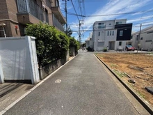 【東京都/中野区中野】中野区中野六丁目　新築戸建　B棟　全3棟現場 前面道路